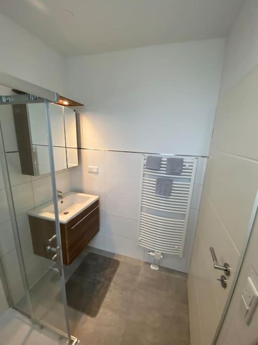 Neues Bungalow Fuer Bis Zu 4 Personen Oberhausen  Exterior foto