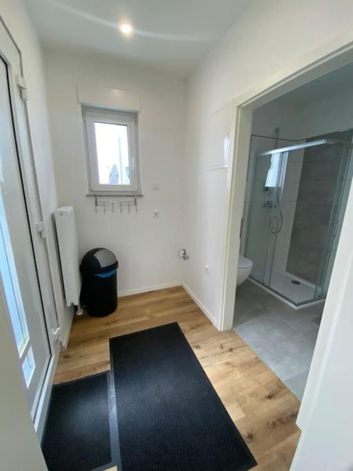 Neues Bungalow Fuer Bis Zu 4 Personen Oberhausen  Exterior foto